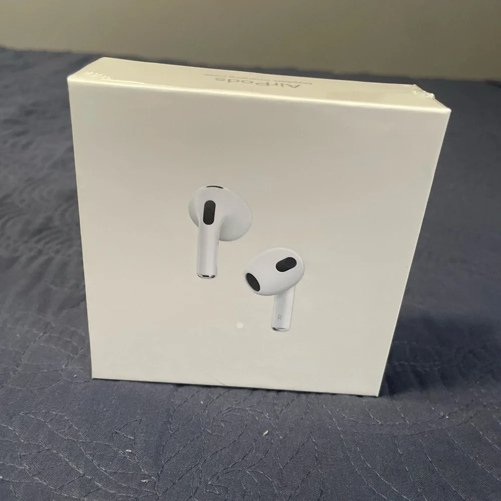 Apple AirPods (3rd Generation) - White